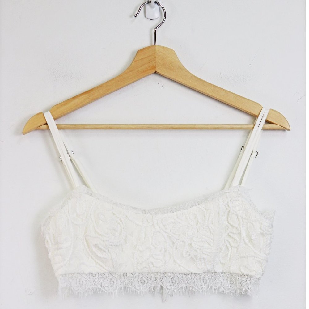 NBD Angelica Embroidered Lace Trim Mini Crop Top S - Picture 2 of 6